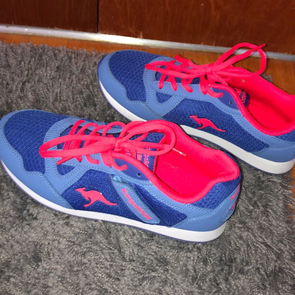 Kangaroos pink & purple running shoes w/ pockets